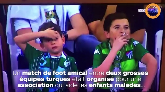Un enfant fume dans un stade de foot : les images deviennent virales mais la réalité risque de vous choquer !