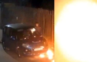 Londra'da bir araç kundaklandı