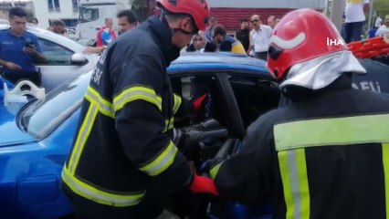 Kocaeli'de zincirleme kaza... Kaza anı güvenlik kamerasına böyle yansıdı