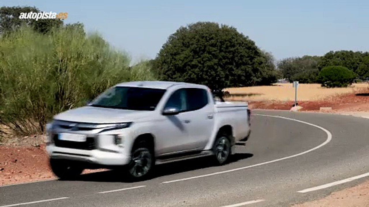 Así se mueve el nuevo Mitsubishi L200