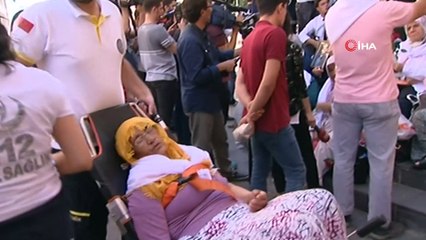 Eylem yapan ailelerle HDP'liler arasında gerginlik