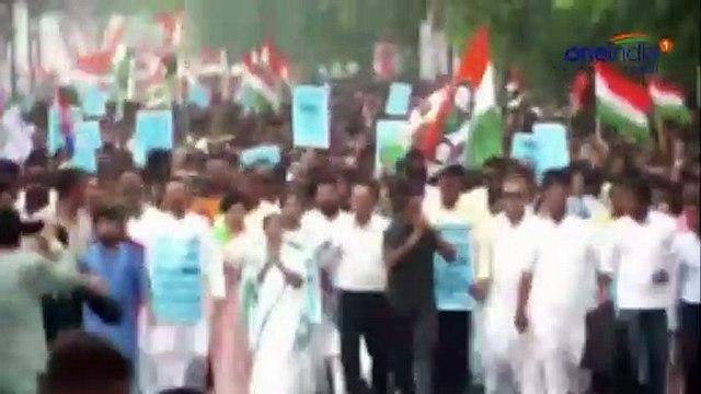 மம்தா பானர்ஜி பிரம்மாண்ட நடை பயணம்.. ஸ்தம்பித்தது கொல்கத்தா-வீடியோ