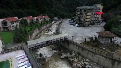 Rize termal havuzda yeşil çay banyosu keyfi