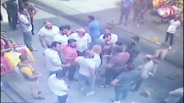 Fatih'te silahlı saldırı - Güvenlik kamerası - İSTANBUL