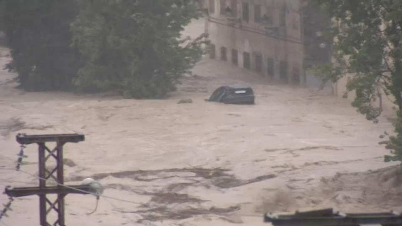 Schwere Unwetter in Valencia: 200 l Regen pro Quatrameter in 6 Stunden