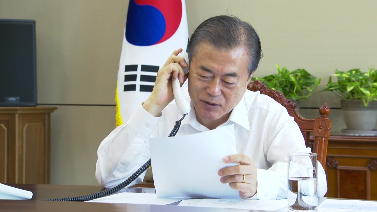 문재인 대통령 '고향서 첫 추석'...국정 구상 집중 / YTN