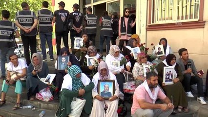 Memur-Sen Genel Başkanı Yalçın: "Çocukların eli kalemdir, silah tutmaz" - DİYARBAKIR