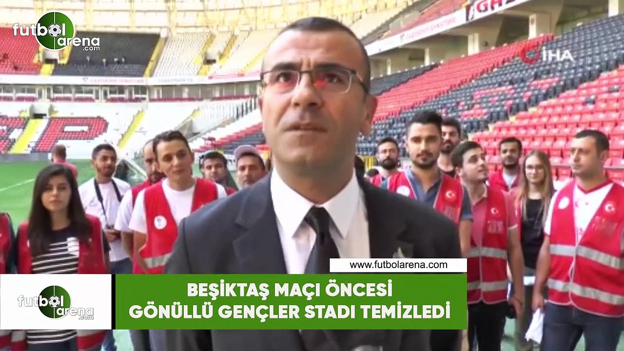 Beşiktaş maçı öncesi gönüllü gençler stadı temizledi
