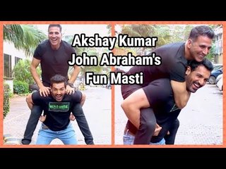 Akshay Kumar & John Abraham&#39;s Fun Masti: जब अचानक उछलकर जॉन के कंधे पर बैठ गए अक्षय कुमार