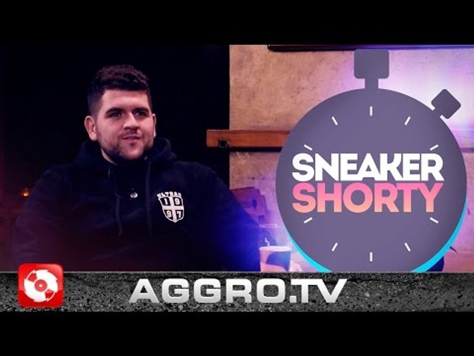VEGA - SNEAKER SHORTY - TURNSCHUH.TV (OFFICIAL HD VERSION AGGROTV)