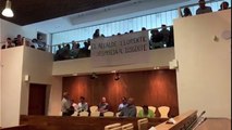 El alcalde socialista de Leganés suspende el Pleno del  Ayuntamiento  por no querer oír a los 'Sin Hogar'