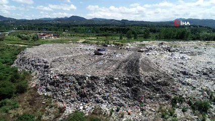 35 yıldır çöp depolama alanı olarak kullanılan yer temizleniyor