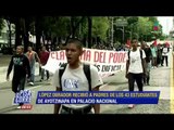 López Obrador recibe a los padres de los 43 desaparecidos | De Pisa y Corre