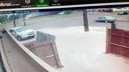 Forte impacto! Câmera flagra acidente na Rio da Paz