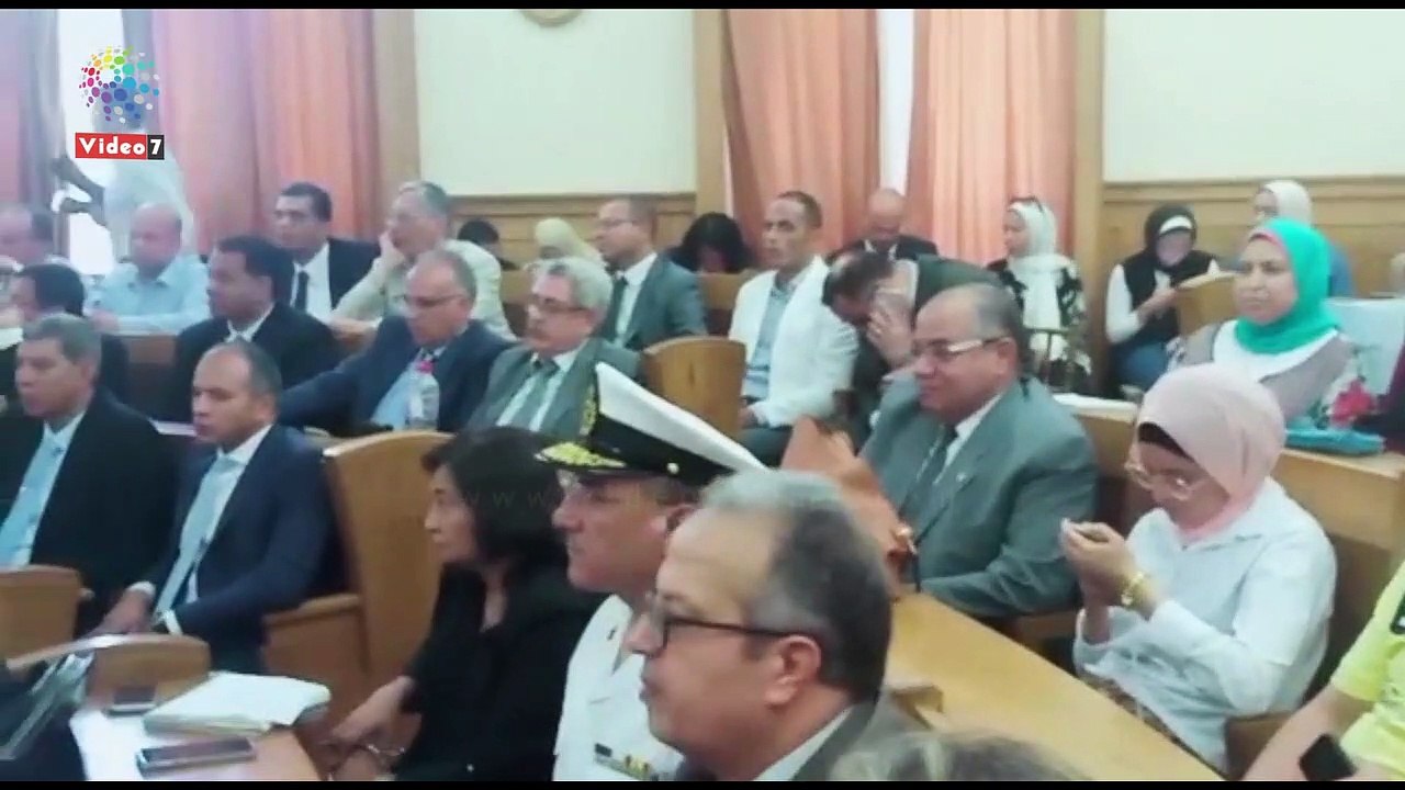 رئيس جامعة الإسكندرية يفتتح مركز علوم المياه بت...
