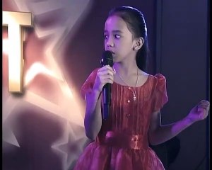 Masisira na nga ba ang friendship ni Lara at Julia?