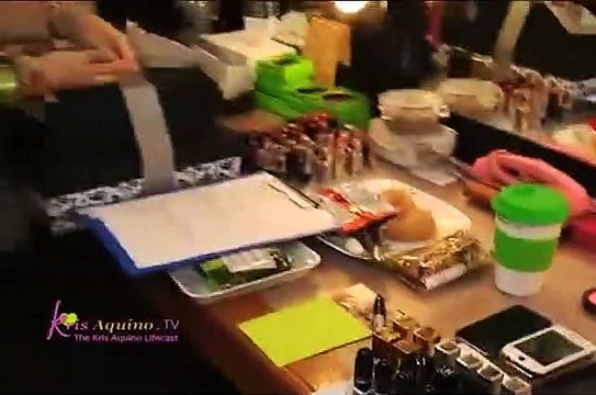 Week 6 Monday Kris recieves a gift from a fan! And she love it!!!