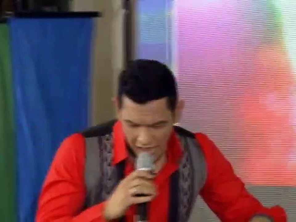 Gary V sings TFC20's theme song ""Galing ng Filipino""