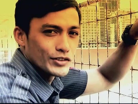 Ang mga hunks na men in uniform