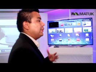 Samsung muestra el funcionamiento de Smart TV en la LED TV ES8000