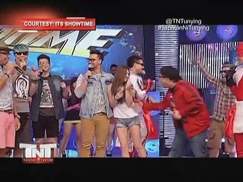 Billy Crawford doesn't want to pressure Coleen Garcia into marriage