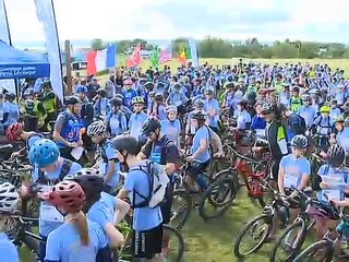 300 jeunes dans les rues et la mer à Carleton