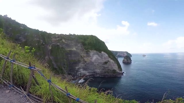 Beautiful Island of Bali _ Scuba Diving with Mantas in Nusa Penida! Solo Girl In Bali, Indonesia ( 720 X 1280 )