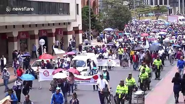 Students clash with riot police in Colombia's latest national teachers strike