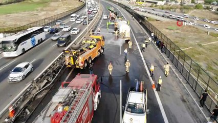 TEM otoyolunda devrilen tanker nedeniyle E-5'te trafik yoğunluğu oluştu