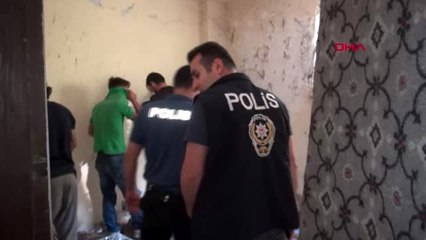 Esenyurt'ta mahallelinin korkulu rüyası olan metruk binaya baskın