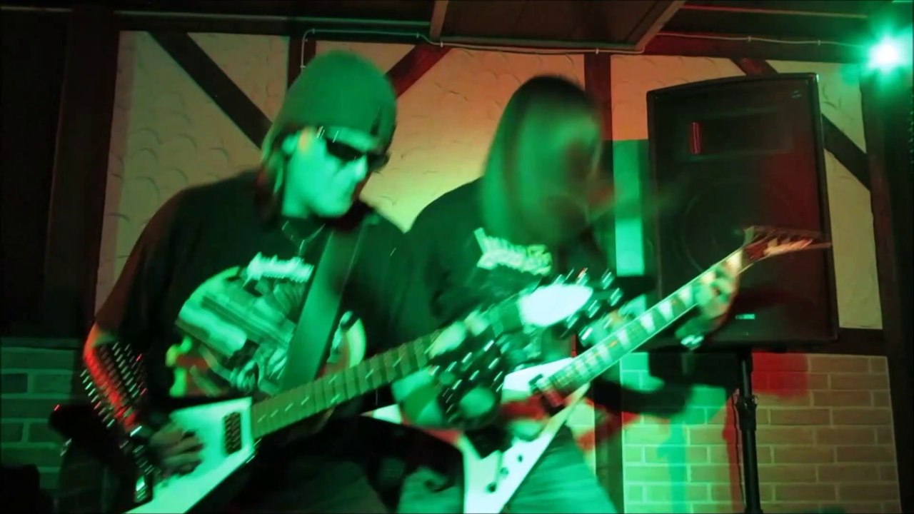 Guitarfreak & Only Play Drums : Judas Priest - Metal Gods