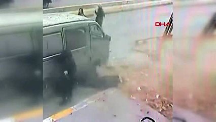 Esenyurt'ta inşaattaki tuğlalar kadının üzerine düşme anı