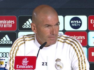 Download Video: Real - Quand Zidane esquive une question sur le remplacement de Navas par Areola