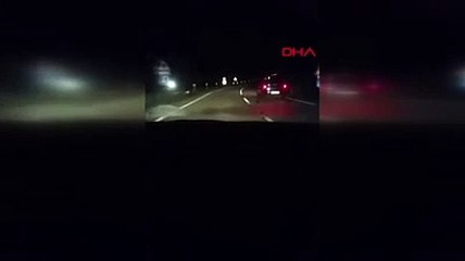 Otomobil ters şeride girdi, sürücü ölümden döndü