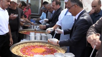 Cumhurbaşkanlığından Rize'de vatandaşlara aşure ikramı - RİZE