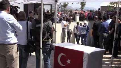 Bakan Soylu, şehit olan sivillerin cenaze törenine katıldı (1)