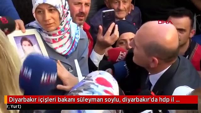 Diyarbakır içişleri bakanı süleyman soylu, diyarbakır'da hdp il binası önünde eylem yapan anneleri...