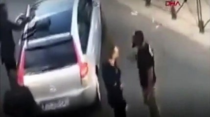 Kendini boksör sanan Fransız polisi böyle dayak yedi