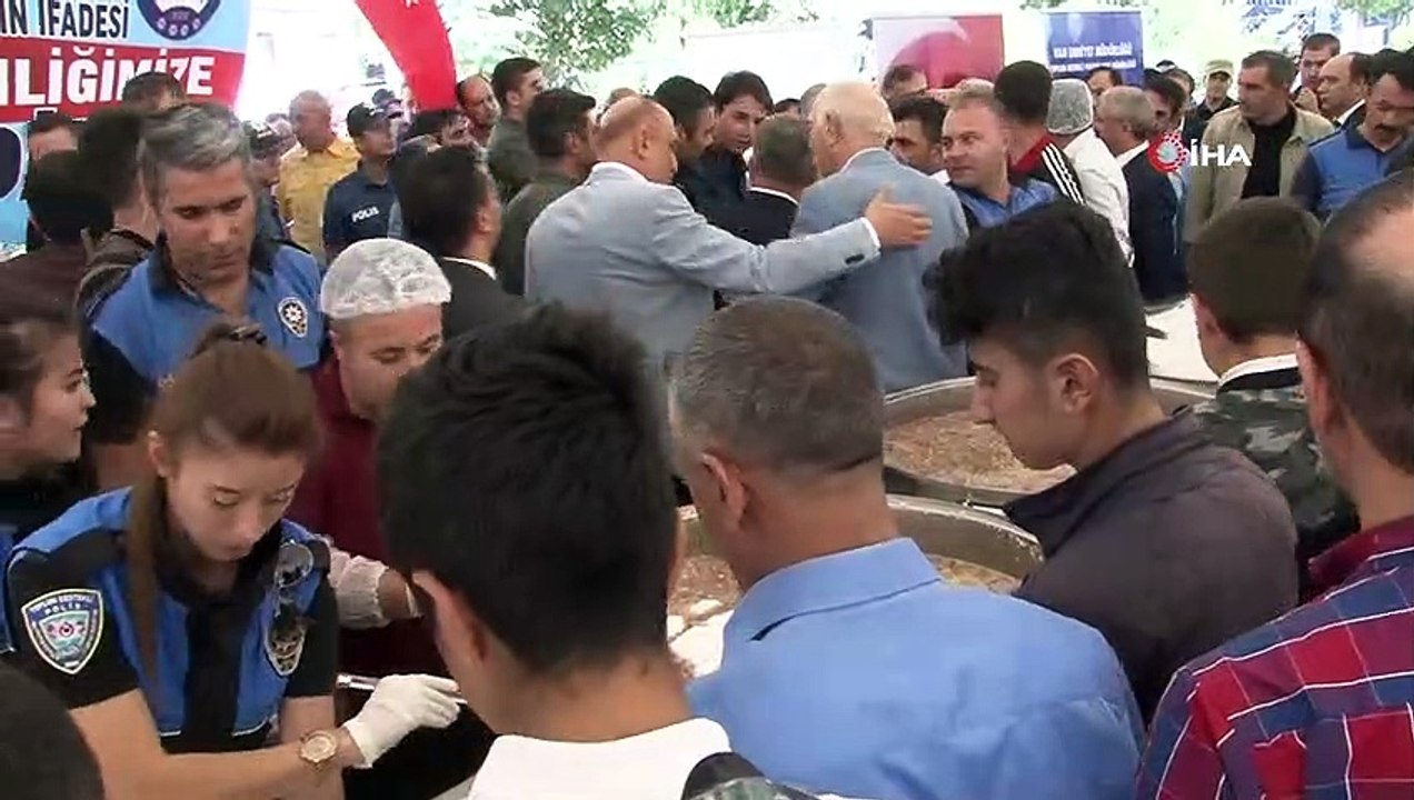 Van’da aşure dağıtımı