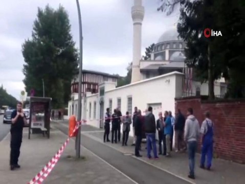 Berlin Şehitlik Cami'ne yapılan bomba ihbarı asılsız çıktı