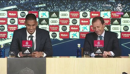 Areola, presentado con el Real Madrid: "Sé lo que representa llevar el '1' en este equipo, lo fue Casillas"