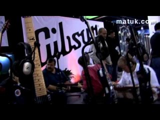 CES 2011 PARTE 4  guitarras, audífonos..