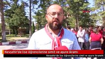 Nevşehir'de lise öğrencilerine simit ve aşure ikramı