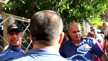 Cinayet zanlısının evinin taşınmasında arbede - ADANA