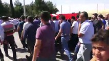 Diyarbakır'daki terör saldırısının sivil şehitleri son yolculuklarına uğurlanıyor (3) - BATMAN