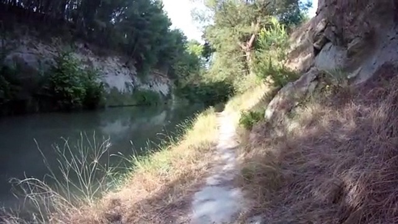Canal du midi. Tunnel du Malpas. Vidéo 1/ 2.