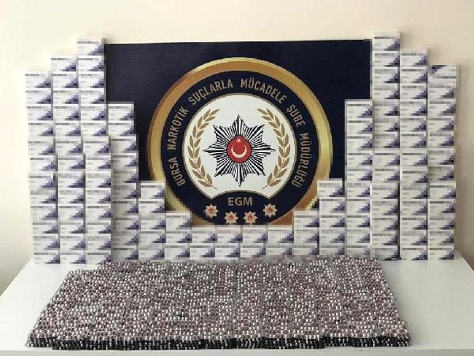 9 ilde yeşil reçete çetesine operasyon düzenlendi! Binlerce ilaç ele geçirildi