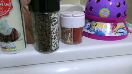 Brincando na Banheira com Spray Cream