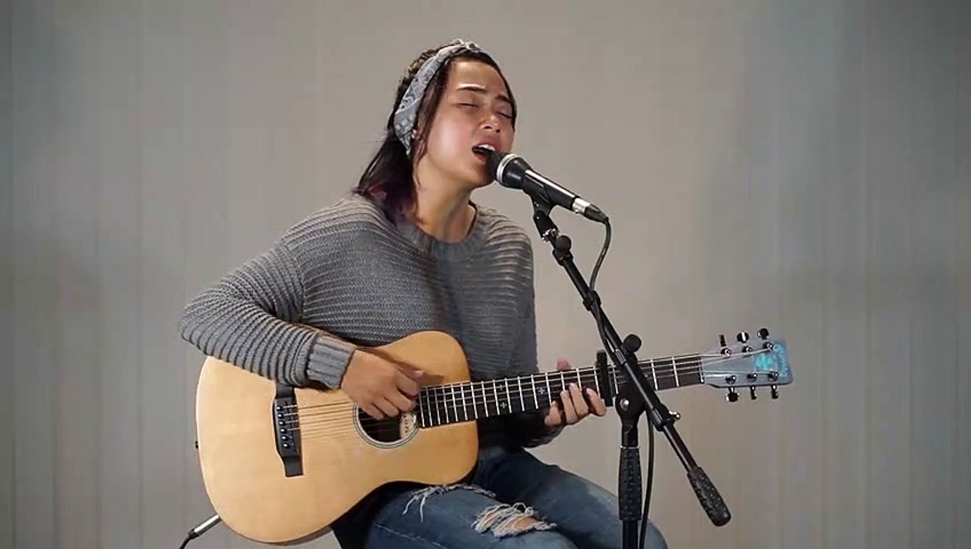 ⁣How Would You Feel cover by Tami Aulia Live Acoustic #EdSheeran