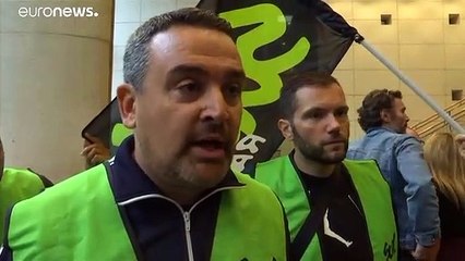 Paris abre vaga de protestos contra reforma das pensões